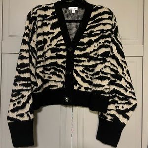 Topshop zebra jacquard slouchy cropped cardigan | XS, NWOT, originally $50